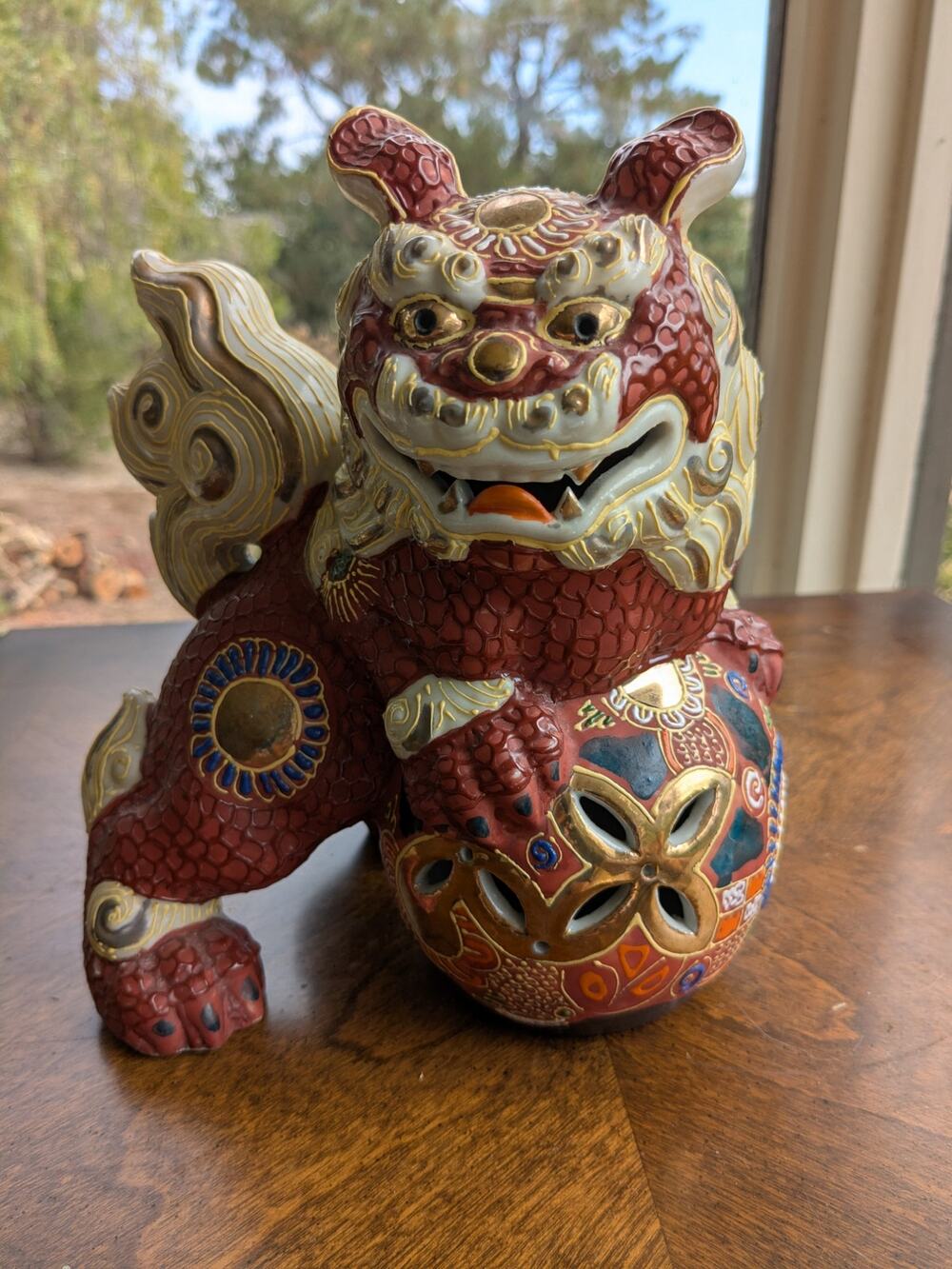 Vintage Kutani Porcelain Shishi Guardian Lion - Moriage Gold Gilt - 7.5"